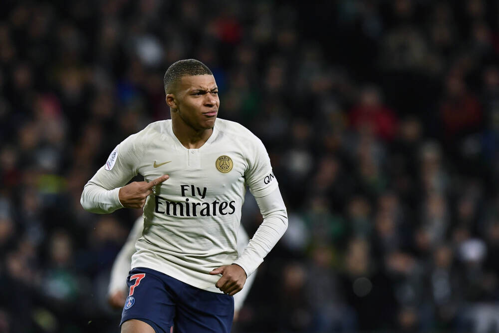 聚焦大湾区丨湾区融合新里程碑！港珠澳大桥出入境客流量突破1亿人次